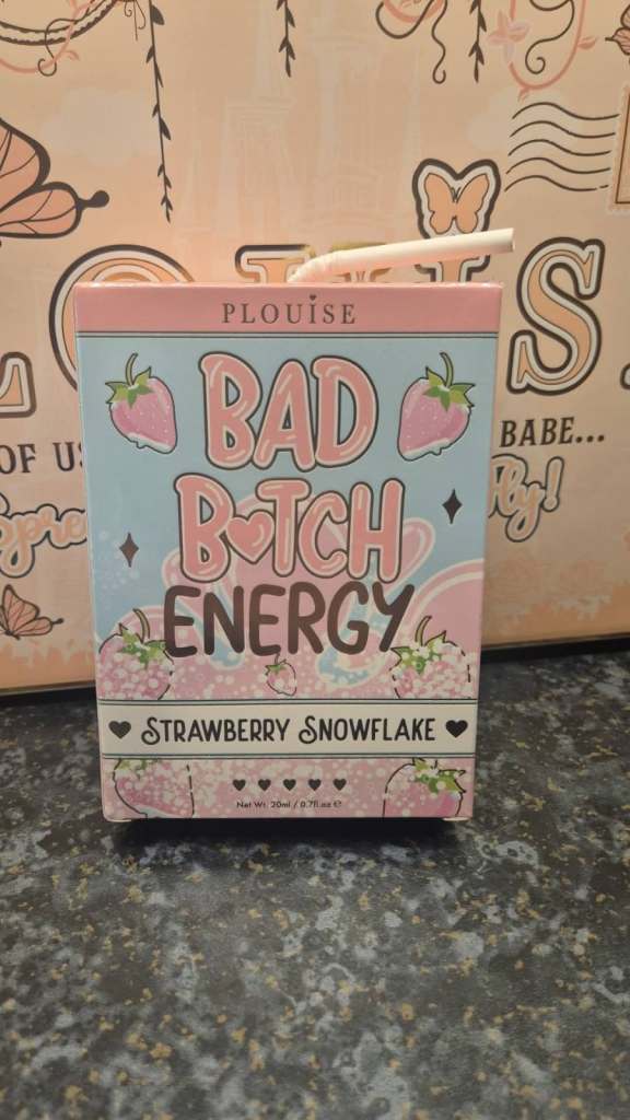 P louise bad bitch energy lip duo strawberry Snowflake 