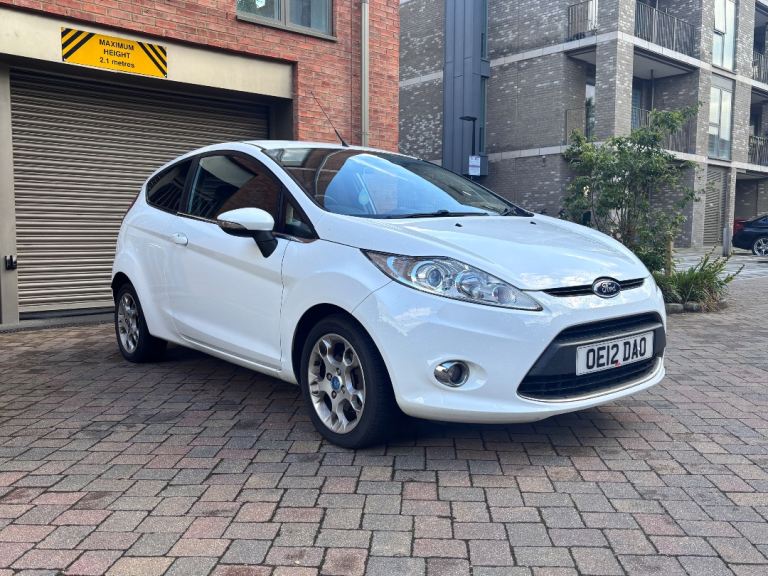 Ford, FIESTA, Hatchback, 2012, Manual, 1242 (cc), 3 doors