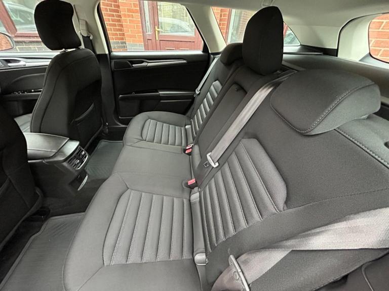 FORD MONDEO 2.0 TDCi Zetec Euro 6 (s/s) 5dr 2015