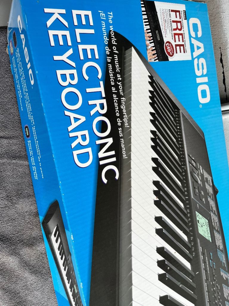 Casio Electric Keyboard 