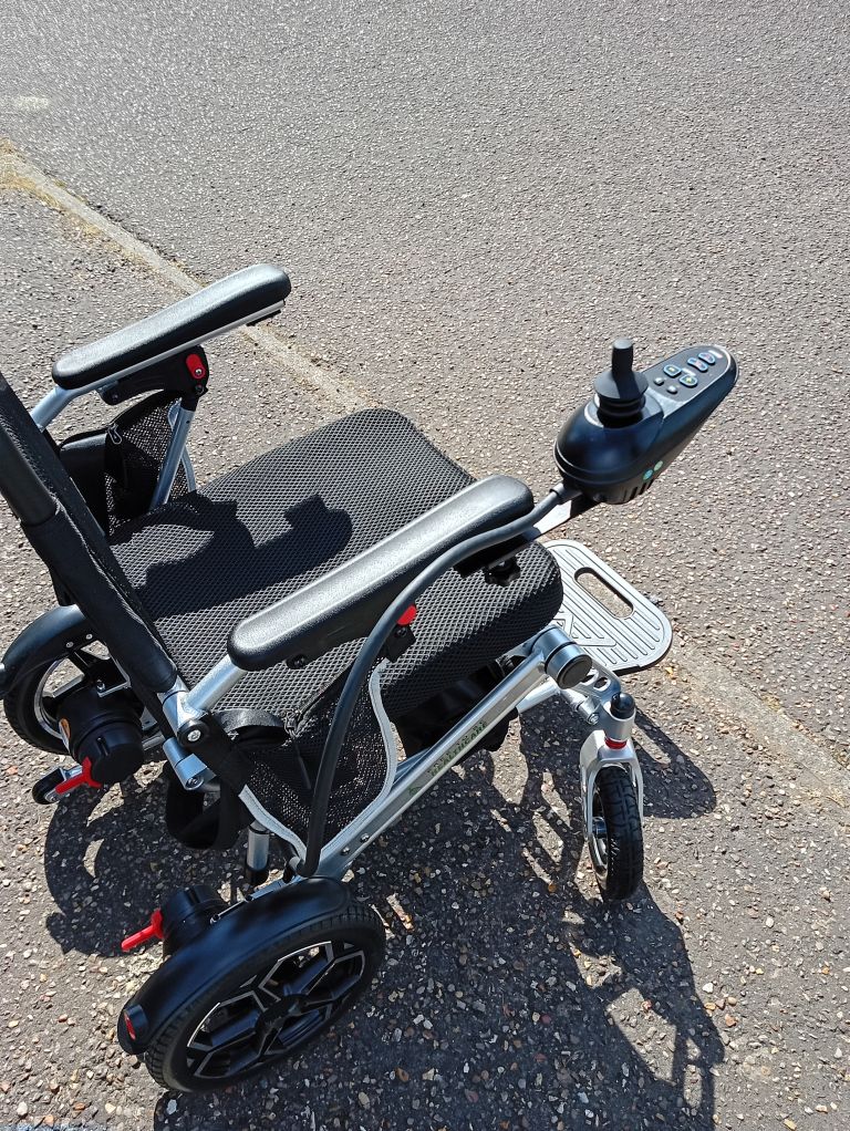 Electric wheelchair