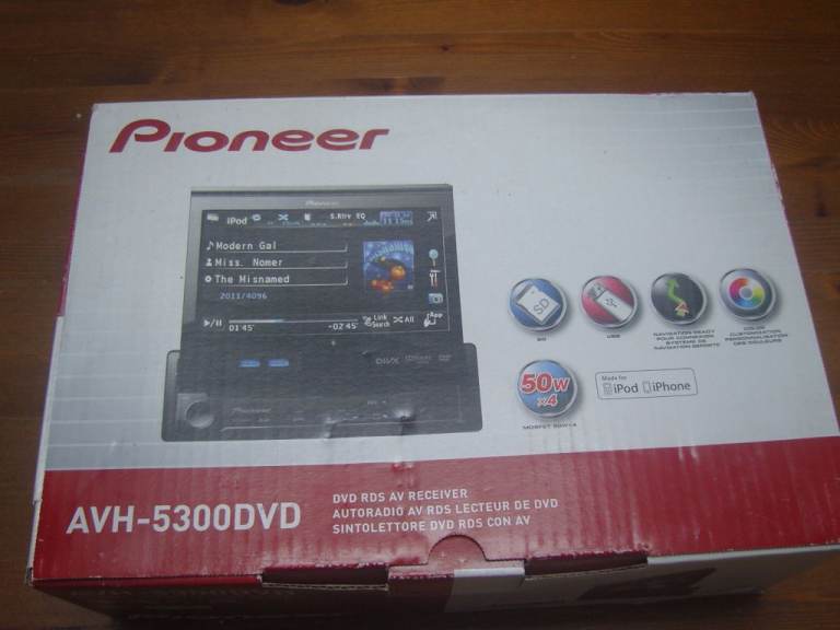 Pioneer AVH 5300 radio and dvd plyaer