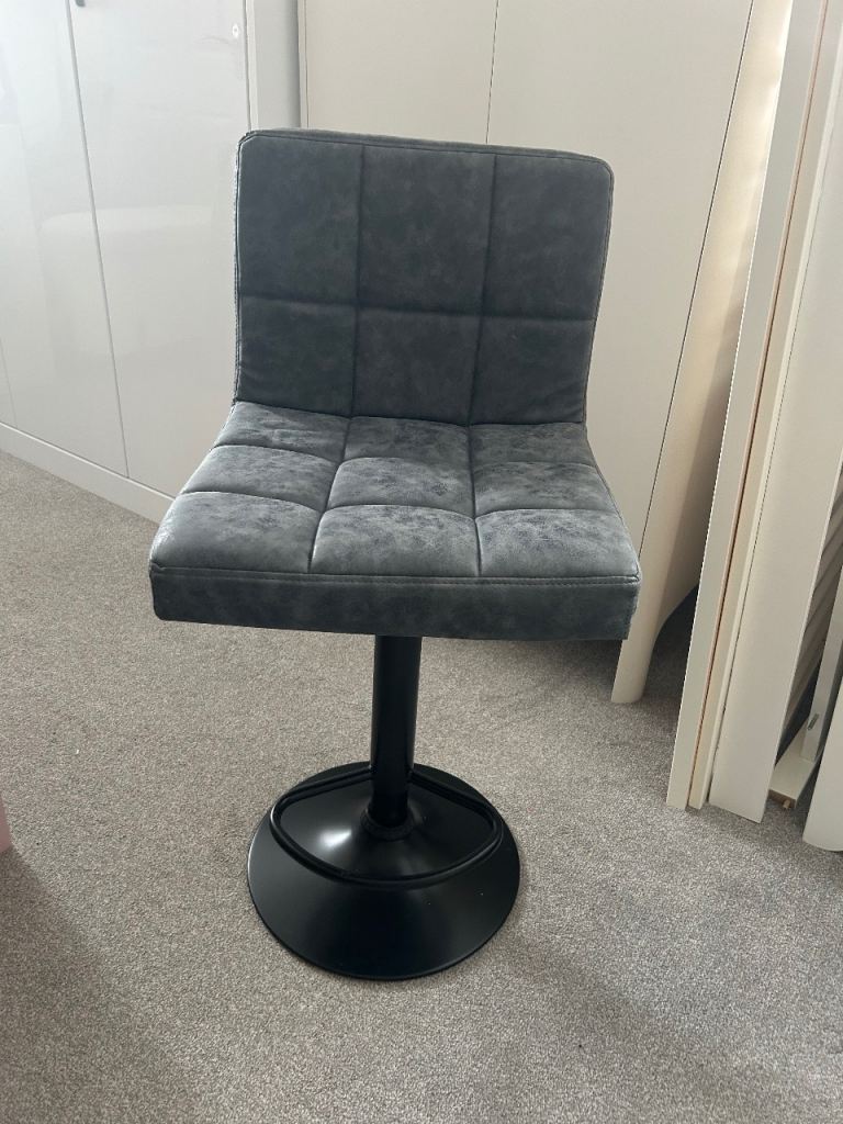 Two breakfast bar chairs 
