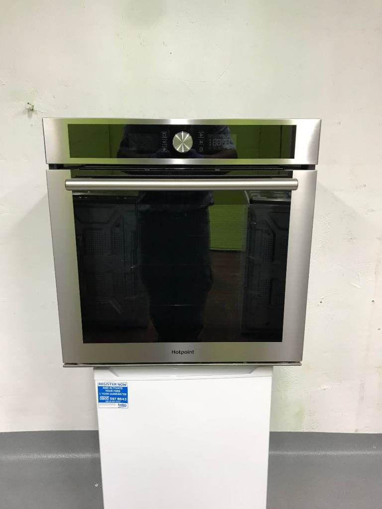 HOTPOINT Electric Oven unused