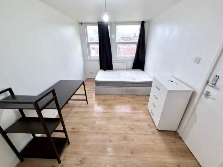 🪄🌸SINGLE ROOM IN NORTH WEST | SHORT WALK TO GREEN SPACES AND STATION!!