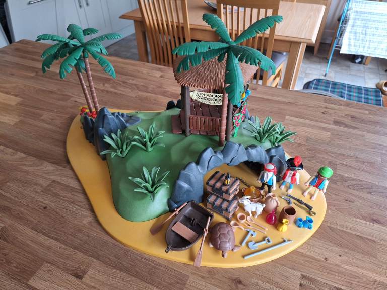 Playmobil pirate island 