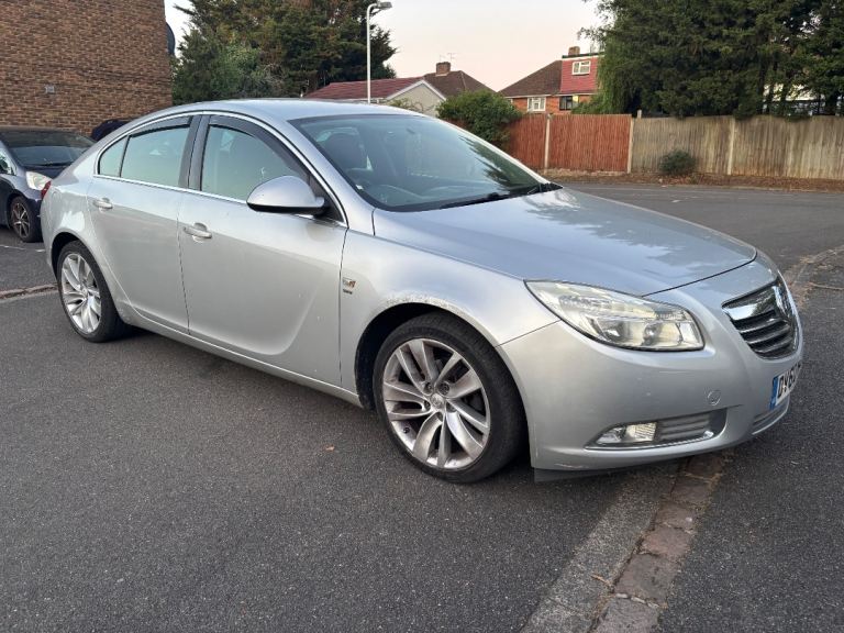 Vauxhall, INSIGNIA, Hatchback, 2010, Manual, 1956 (cc), 5 doors