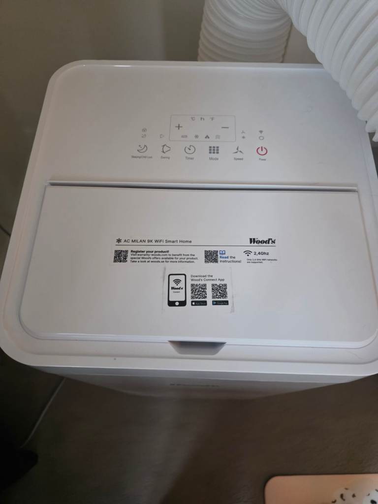 Air conditioner and dehumidifier 