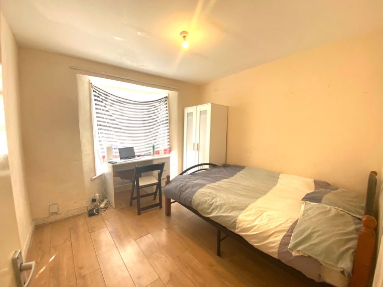 Nice Big Single Room Available at 2/26/2026, 16 min to Central London! 