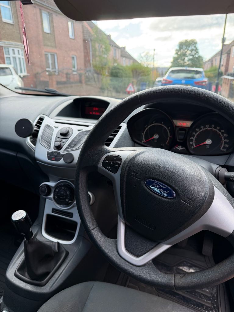 Ford, FIESTA, Hatchback, 2012, Manual, 1388 (cc), 5 doors