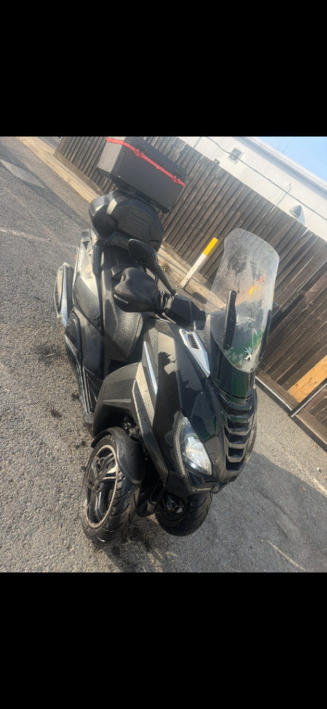 Peugeot, METROPOLIS, 2023, 399 (cc)