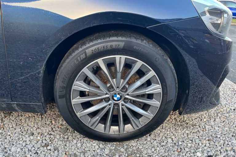 2018 BMW 2 Series 220d xDrive Luxury 5dr Step Auto HATCHBACK DIESEL Automatic