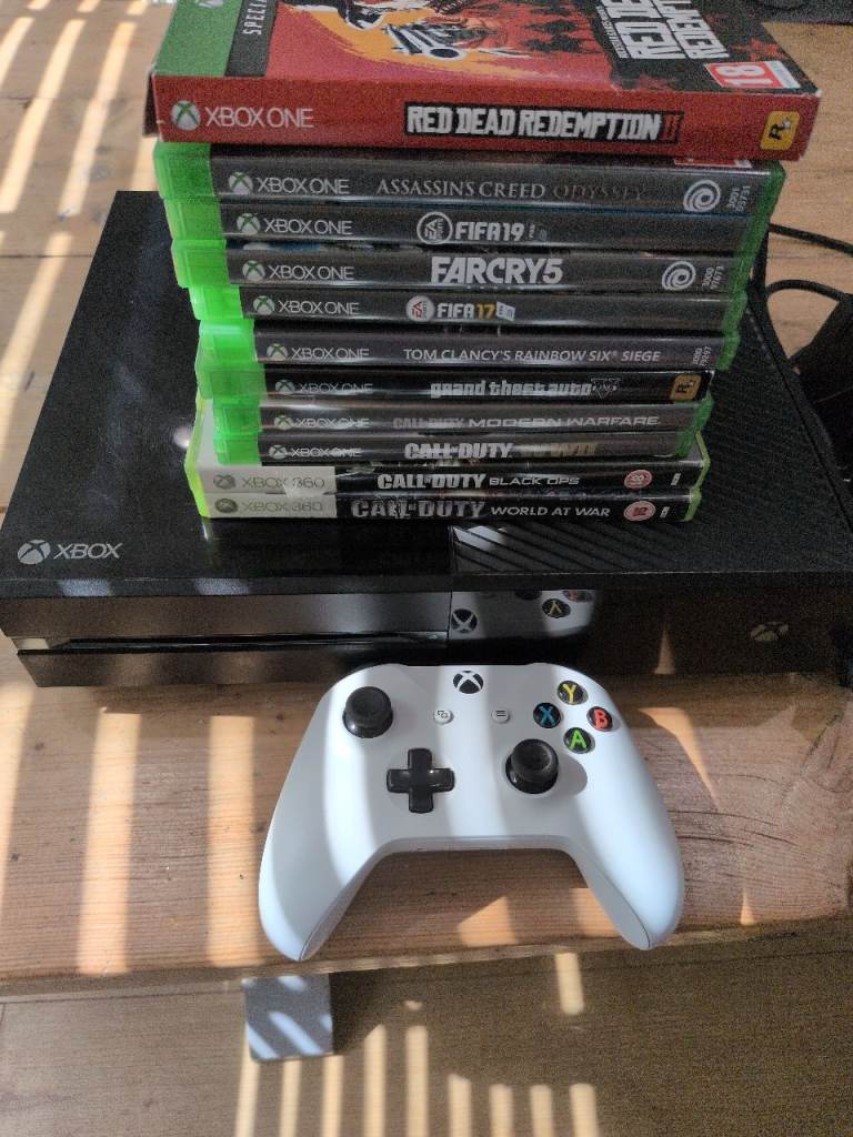 Xbox One Console with White Controller and 9 Games
