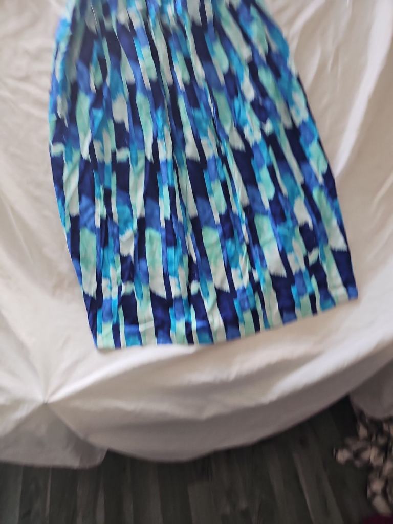 JFW Classics Abstract Blue Watercolor Print Pleated Midi Skirt
