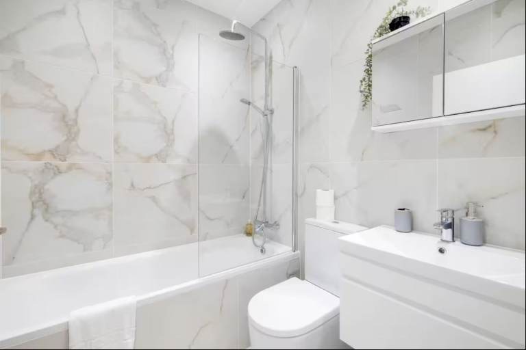 🏡4 x 1 Bed Flats Corby, Northamptonshire NN17 