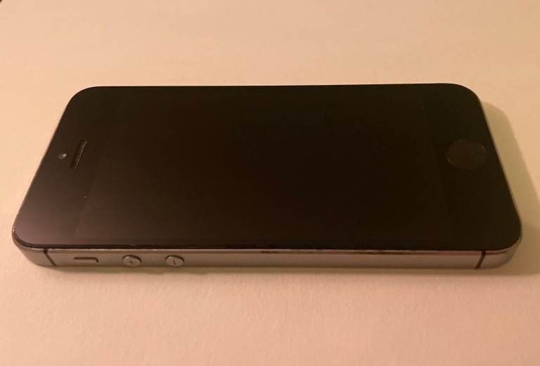 Apple iPhone SE 64GB Unlocked 1st Generation SmartPhone / A1723 / 2016 / Battery 88% Capacity image 4