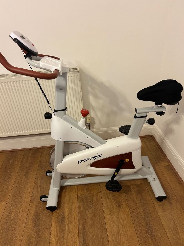 SPORTNOW Exercise Bike 