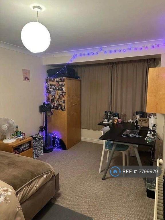 1 bedroom in Cranston Court, Oxford, OX4 (#2799979)