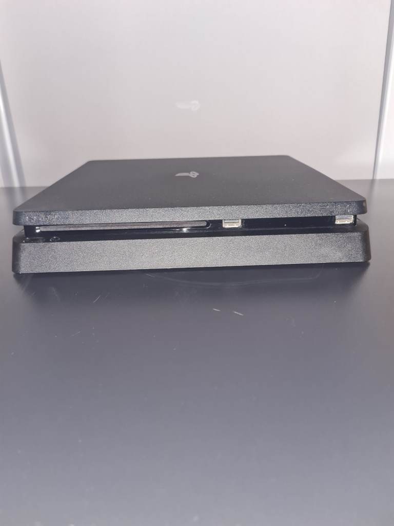 Sony PlayStation 4 Slim – 1TB Jet Black – CUH-2216B