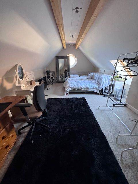 Extra Large Room To Rent - Harlow