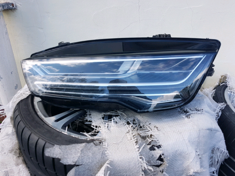 AUDI A6 - FULL LED - 4G8 - PASSENGERSIDE - HEADLIGHT - COMPLETE