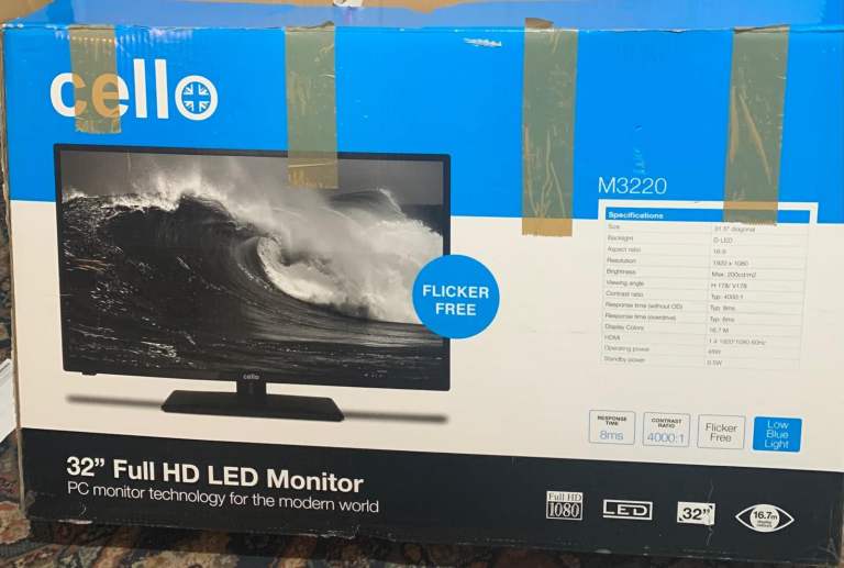 32 inch HD Led Computer Monitor - Spares or Repairs 