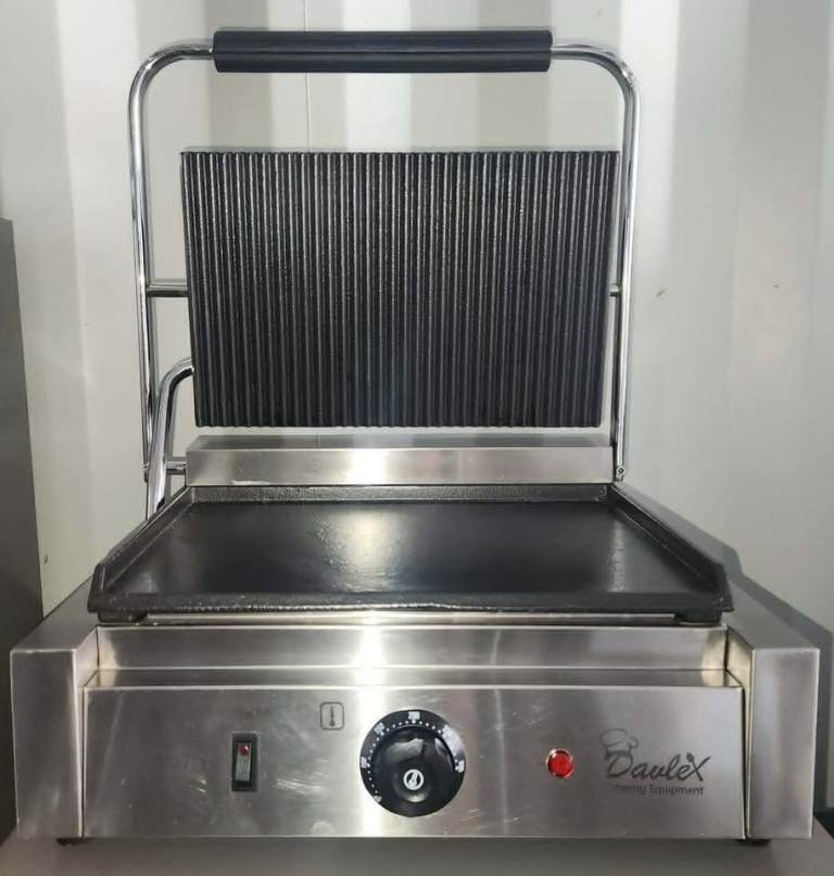 Davlex Large Contact Grill Panini Press Ribbed Top Flat Bottom.