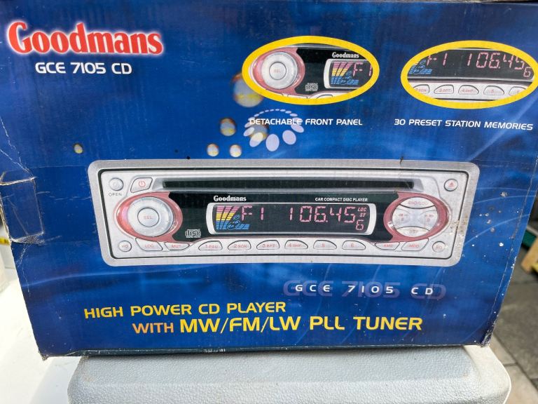 Car radio CD player 