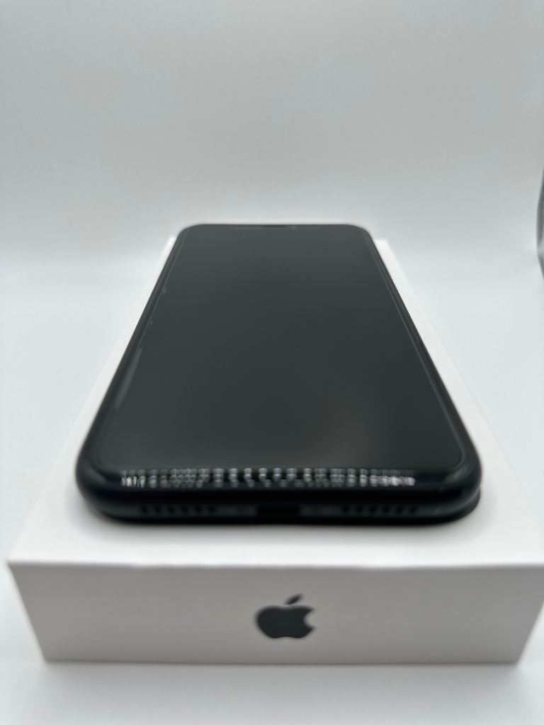 PRISTINE: Apple iPhone XR, 64gb, Black (UNLOCKED)