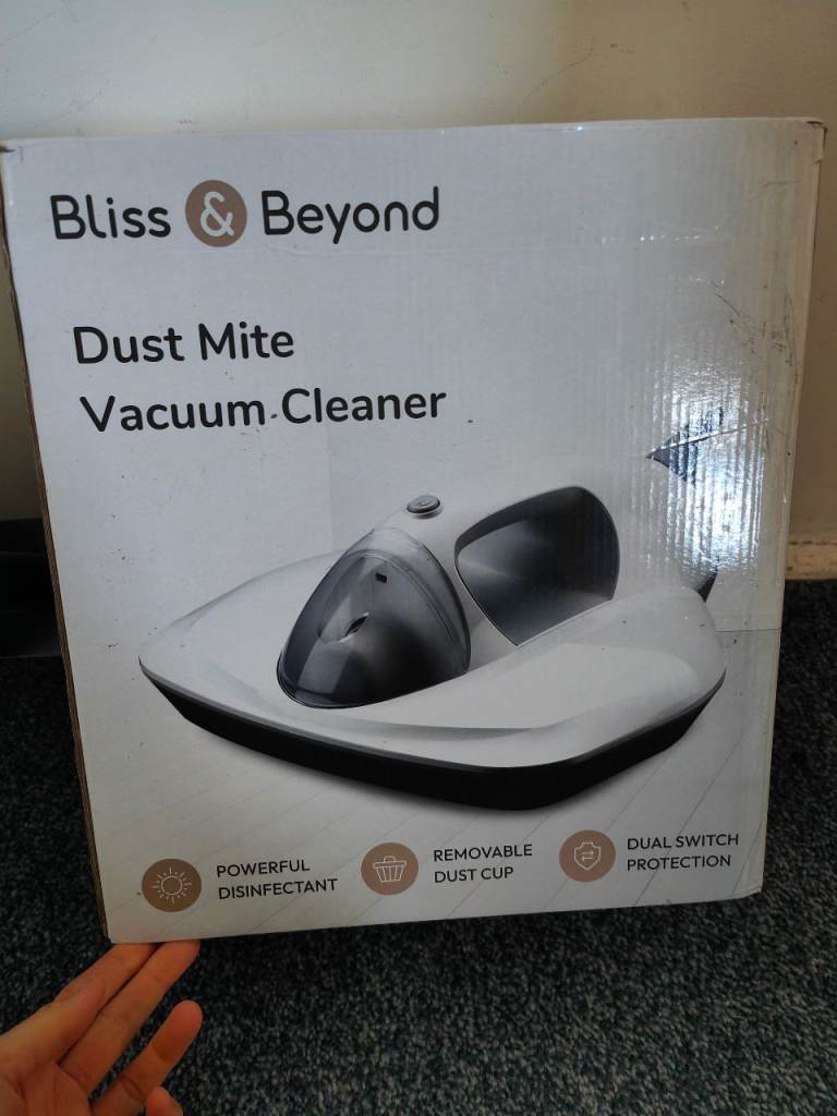 Bliss and beyond RRP £45 dust mite hand held vacuum cleaner 
