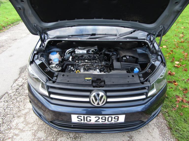 2016 Volkswagen Caddy Maxi Life C20 2.0 TDi WHEELCHAIR ACCESSIBLE DISABLED MOBILITY VEHICLE WAV M...