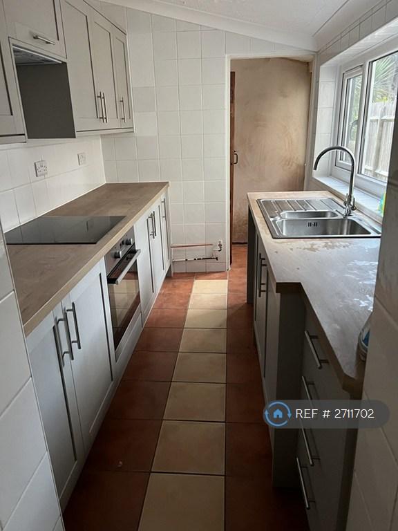 3 bedroom house in Cecil Road, Rochester, ME1 (3 bed) (#2711702)