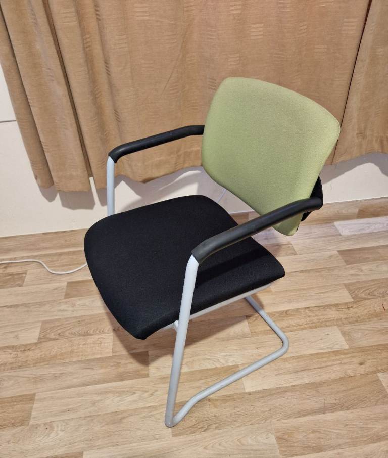 Set of 4 chairs good quality ,good condition