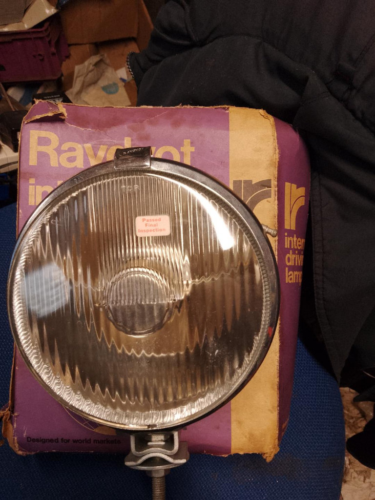 NEW OLD STOCK GENUINE RAYDYOT 5.5 INCH SPOTLAMP VINTAGE CAR OR SCOOTER