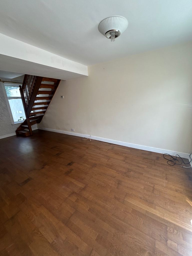 2 bedroom house for rent.