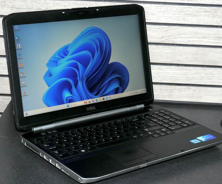 LAST ONE - Dell Laptop with Windows 11 NEW BATTERY