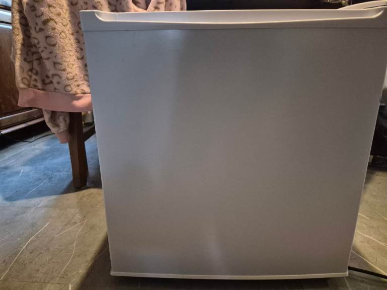 Countertop freezer