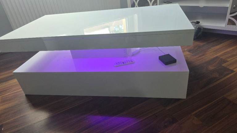 White High Gloss Coffee Table with Colour-Changing LED Lighting