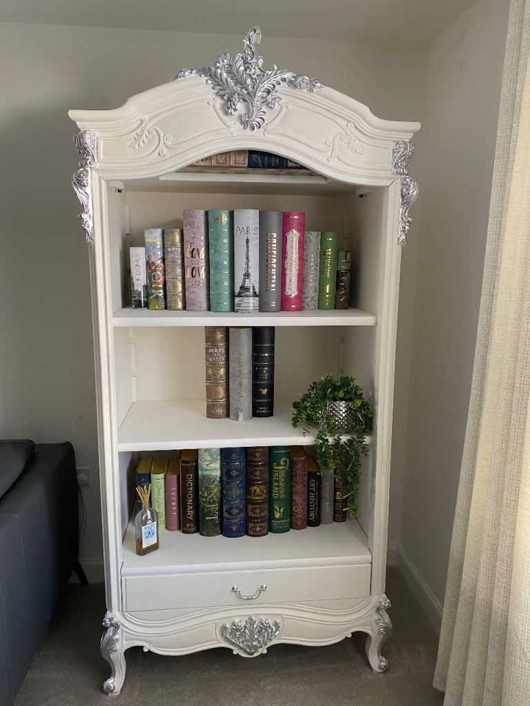 Bookcase French style ❤️
