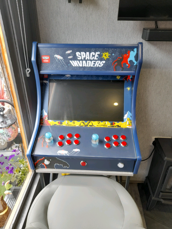 Arcade game 
