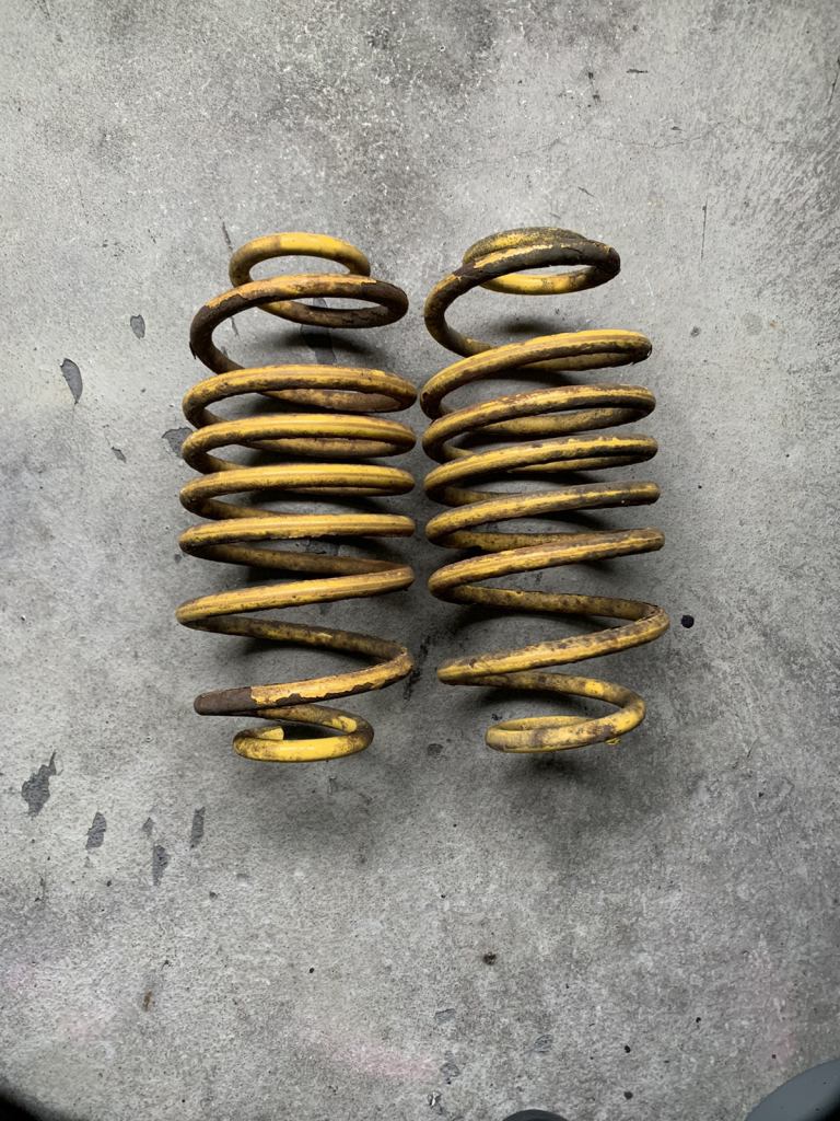 Coil spring 