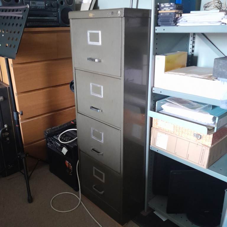 Grey Metal 4-Drawer Filing Cabinet – Good Condition