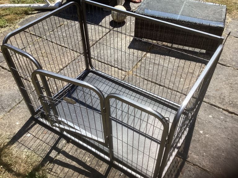 Xl Easipet dog crate