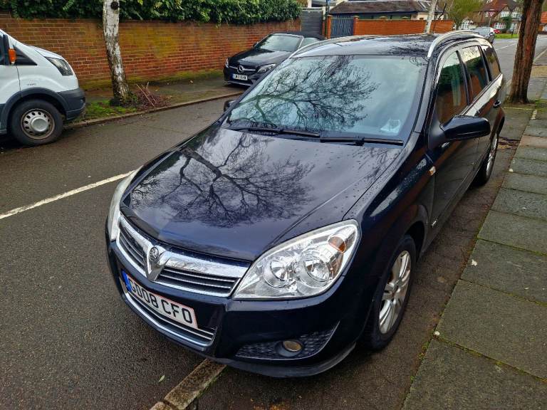 AUTOMATIC VAUXHALL ASTRA ESTATE 1.8 ULEZ FREE DRIVES GREAT 