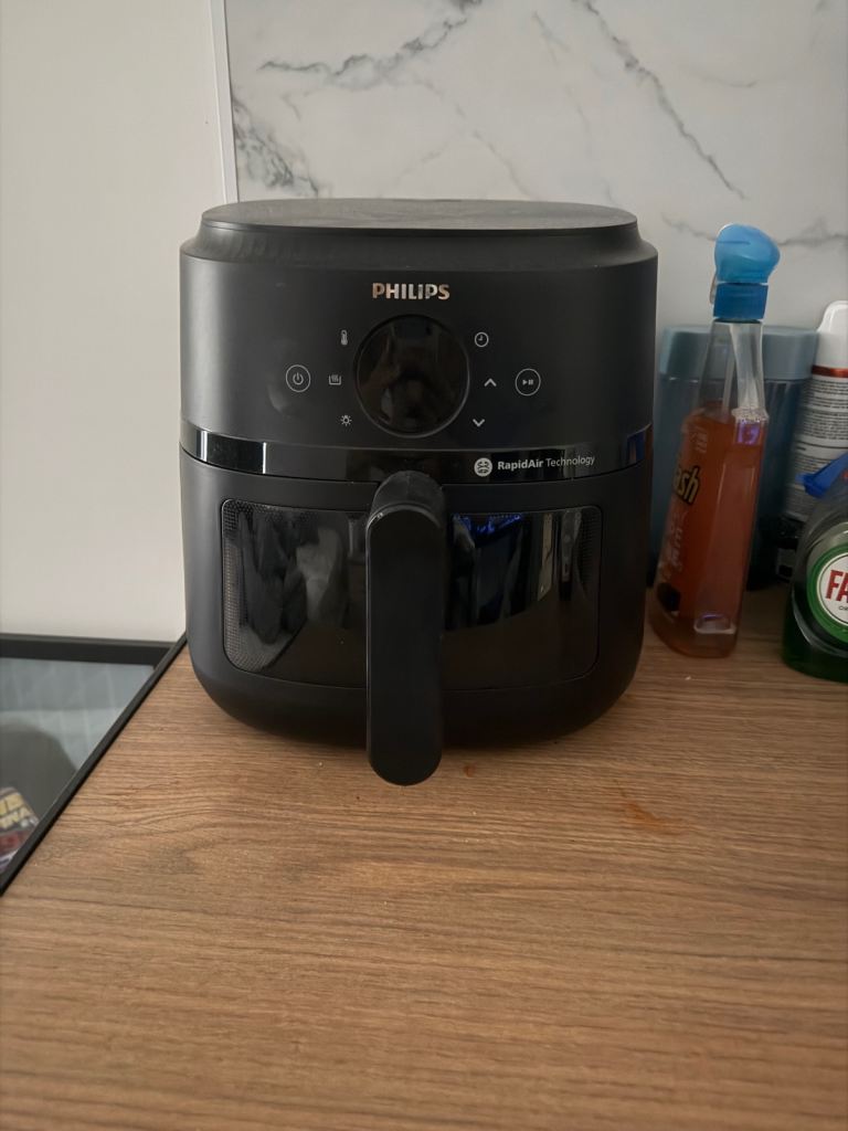 Philips Air Fryer – Black, Good Condition