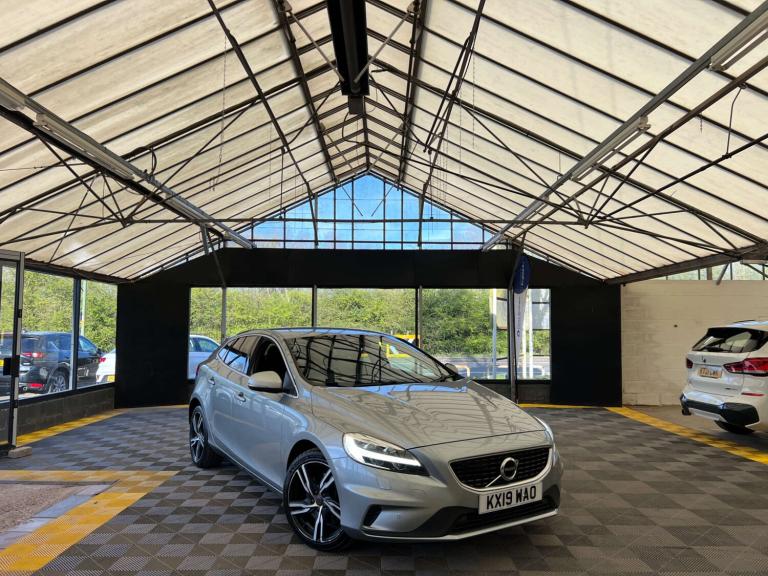 2019 Volvo V40 T3 [152] R DESIGN Pro 5dr Geartronic HATCHBACK PETROL Automatic