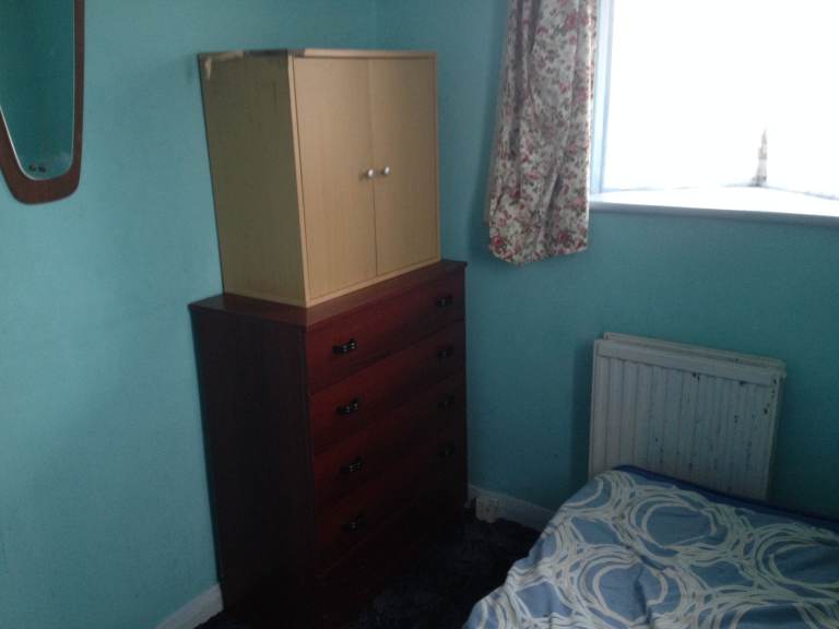 SINGLE ROOM TO RENT
