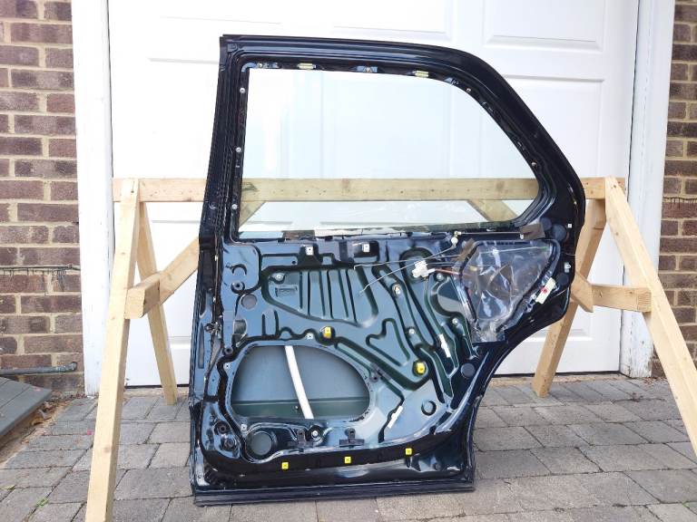 LS400 (97) Rear Door Skins + Glass