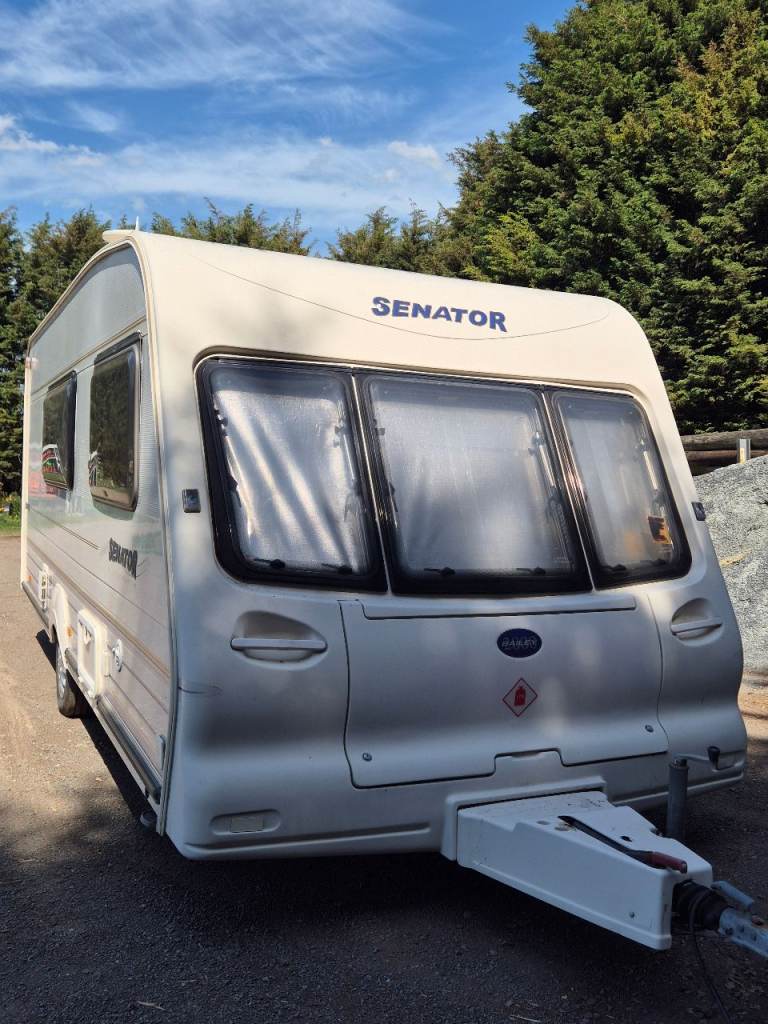 Bailey Senator 2001 4 berth caravan 