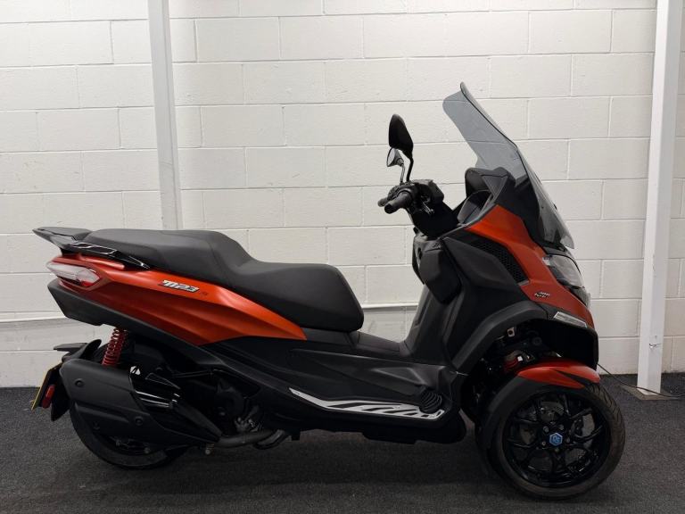 2024 PIAGGIO MP3 400 **  LOW MILEAGE - ABS - MOT TILL MARCH 2027